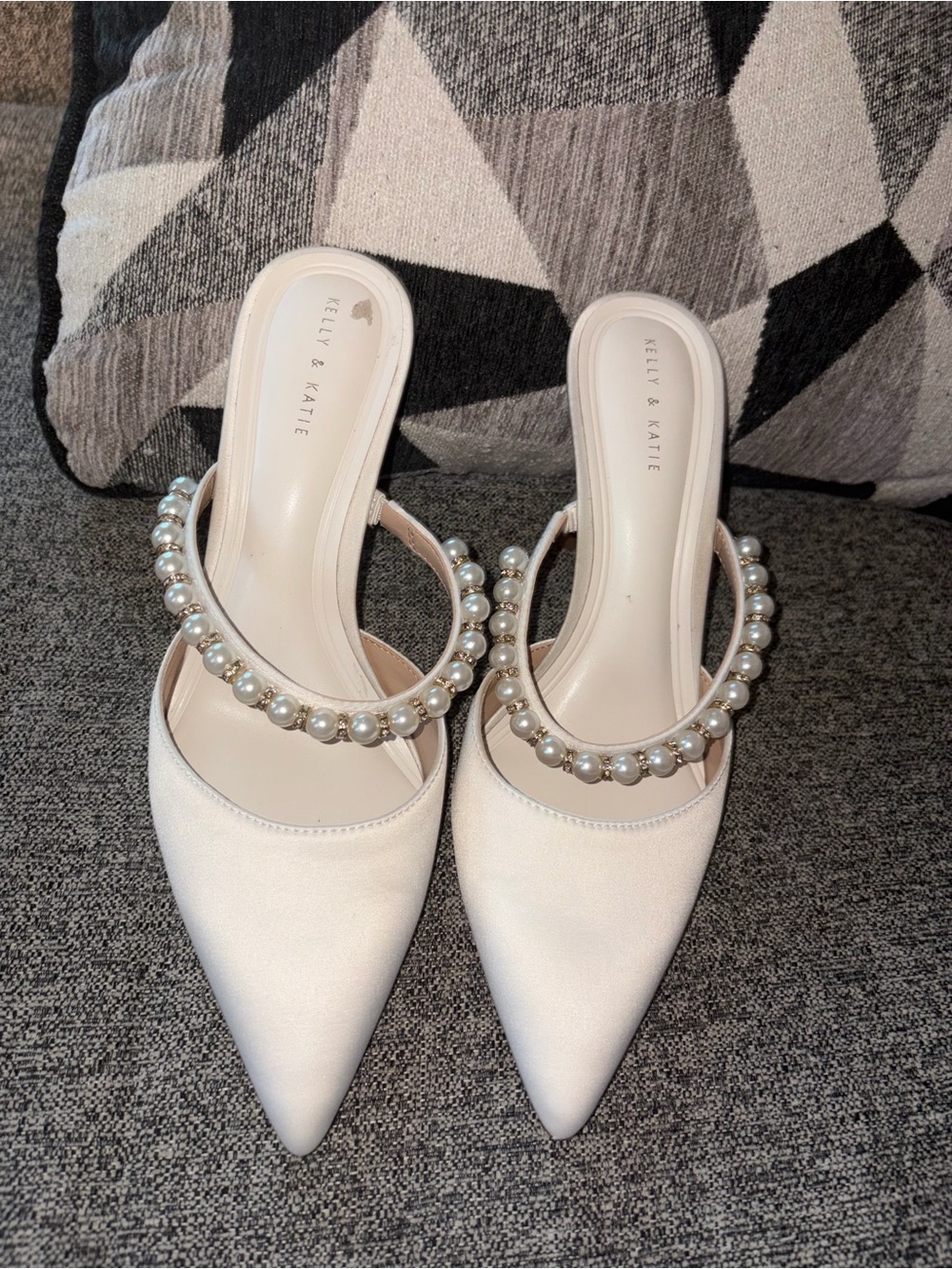 DSW Kelly & Katie Pearl-Trimmed Ivory Pointed Slip-On Mules